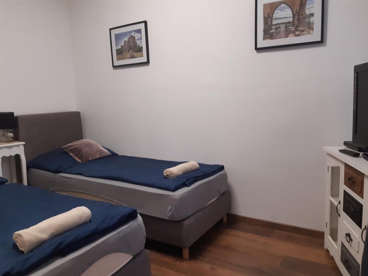 Varalja Apartman 터터 외부 사진