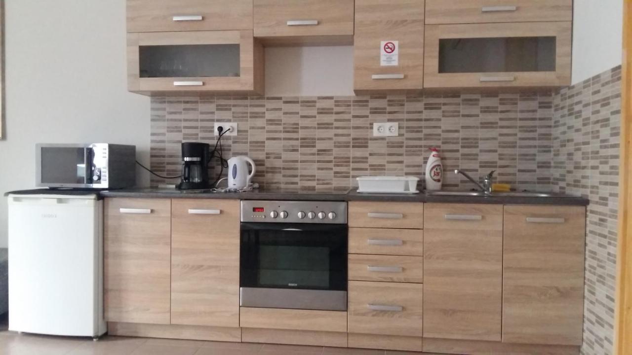 Varalja Apartman 터터 외부 사진